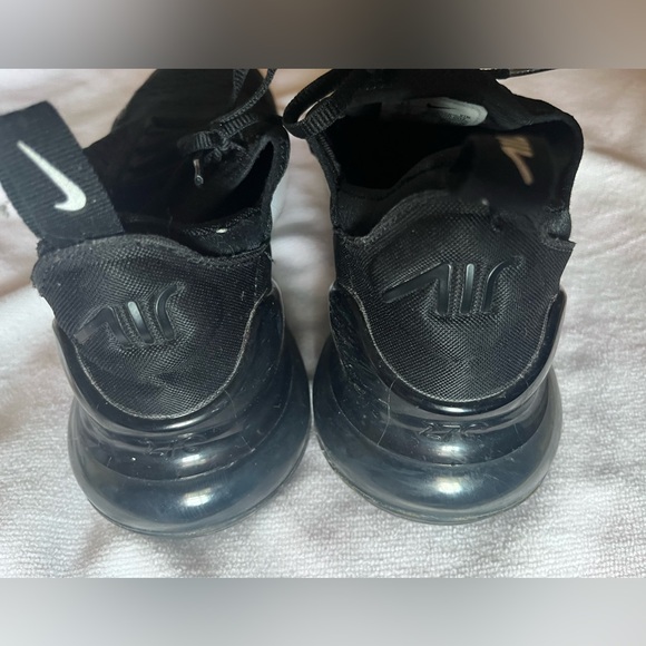 Nike Sneaker - Picture 4 of 5